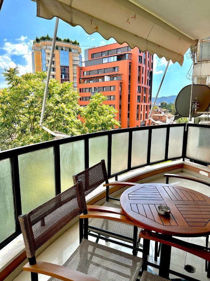 Central Inn Home Тирана Екстер'єр фото