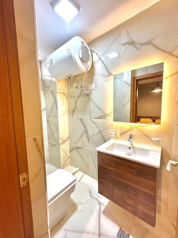 Central Inn Home Тирана Екстер'єр фото