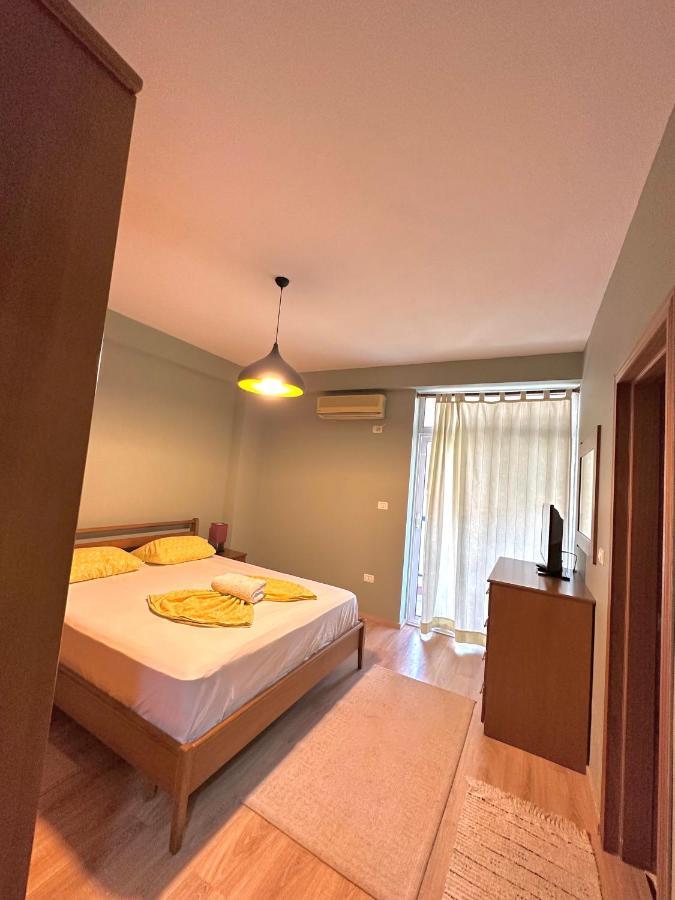 Central Inn Home Тирана Екстер'єр фото