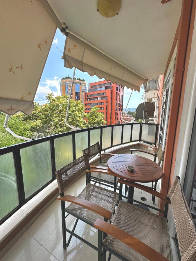 Central Inn Home Тирана Екстер'єр фото