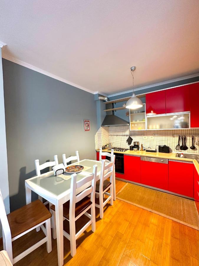 Central Inn Home Тирана Екстер'єр фото
