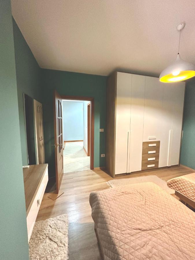 Central Inn Home Тирана Екстер'єр фото